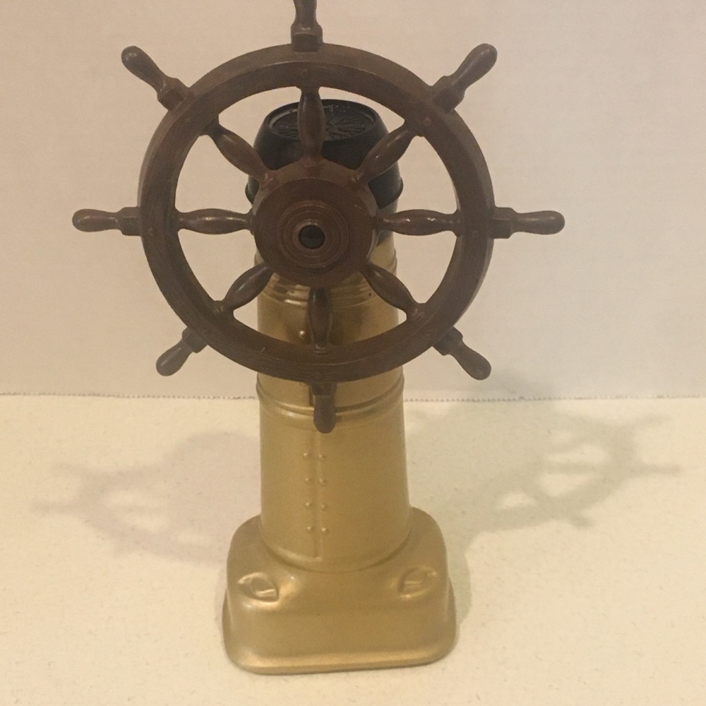 VTG 1980 Old Spice Ship’s Wheel Decanter Exc Cond